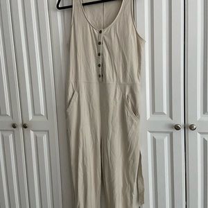 Beige size 8 Athleta jumper